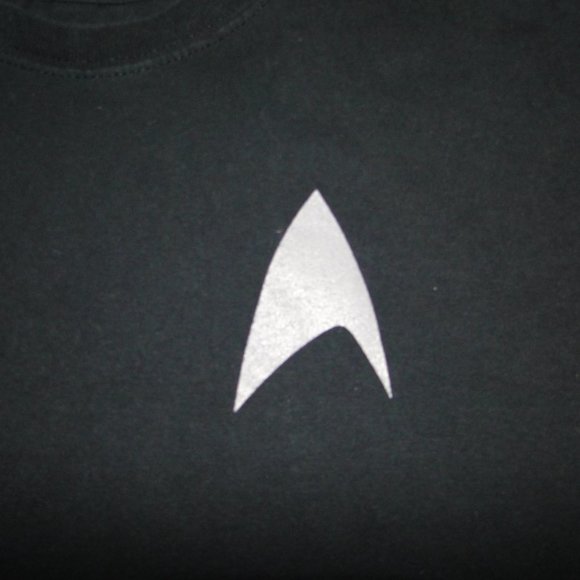 STAFF STAR TREK T SHIRT EXHIBITION - Picture 3 of 5
